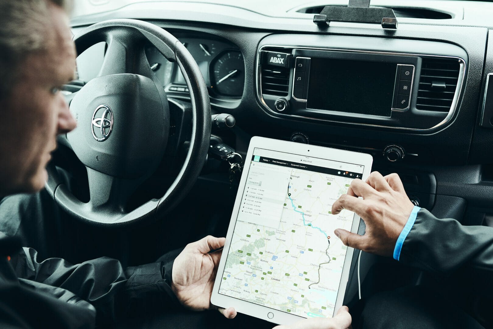 Remote fleet management made easy with innovative telematics solutions