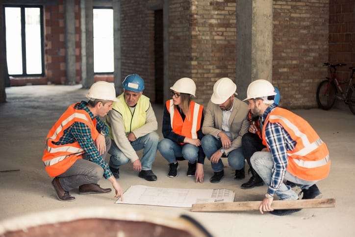 The best ways to start your career in the construction industry  