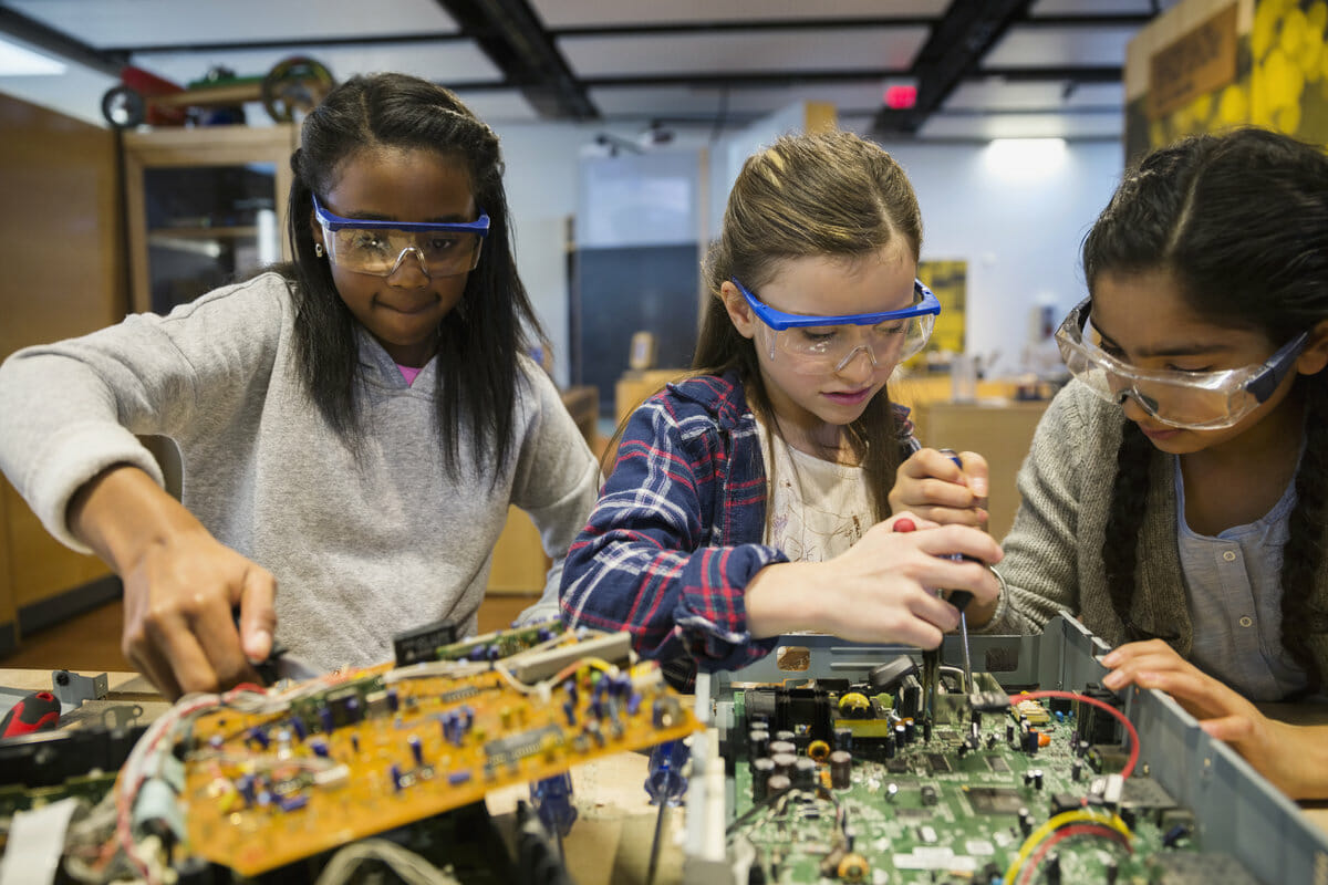 How We Can Inspire Our New Generation Into Engineering