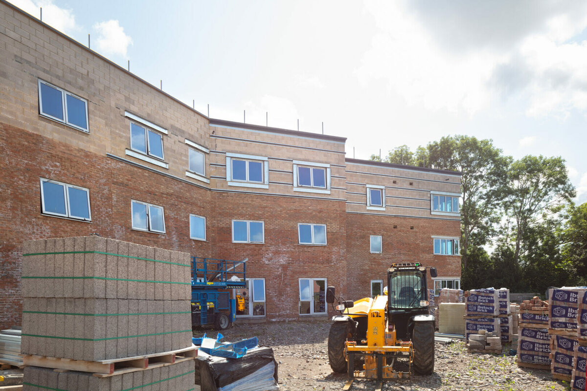 Real completes topping out of The Burren specialist nursing home at Imperial Park, Bristol #industrynews #specialist #nursinghome 