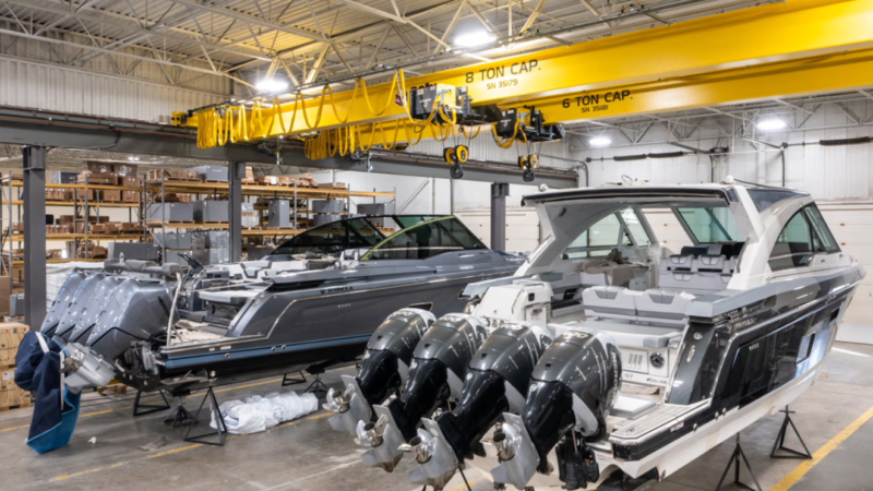 Bohl Crane Provides Winning Formula for Boat Manufacturer